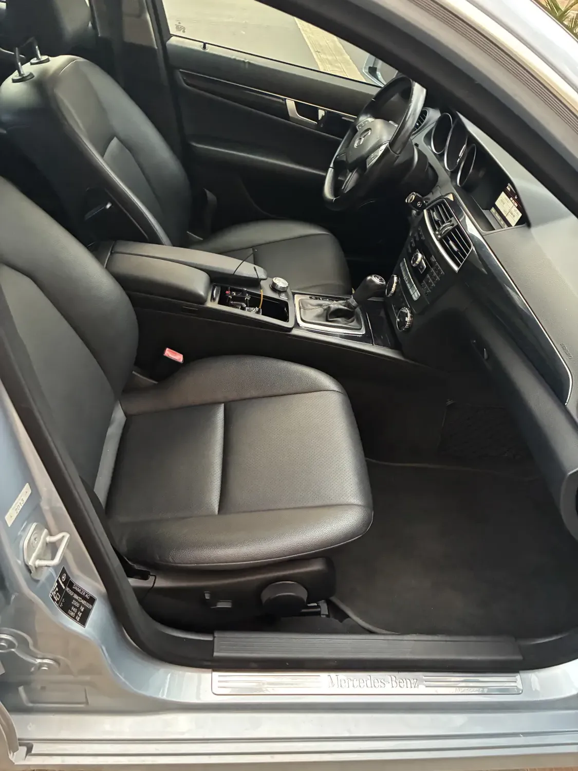 avv-mercedes-benz-c180-venda-92b411b-imagem-022