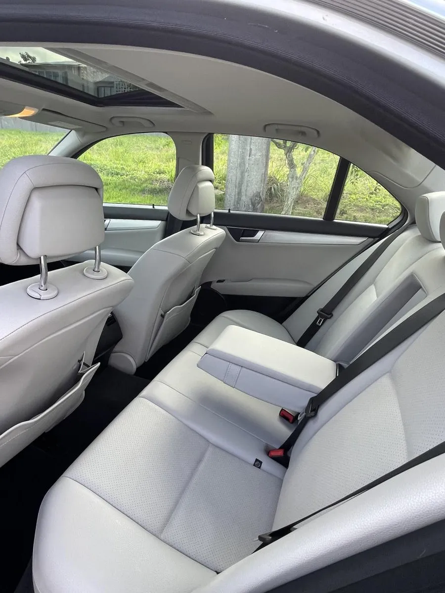 avv-mercedes-benz-c200venda-355c1d6-imagem-002