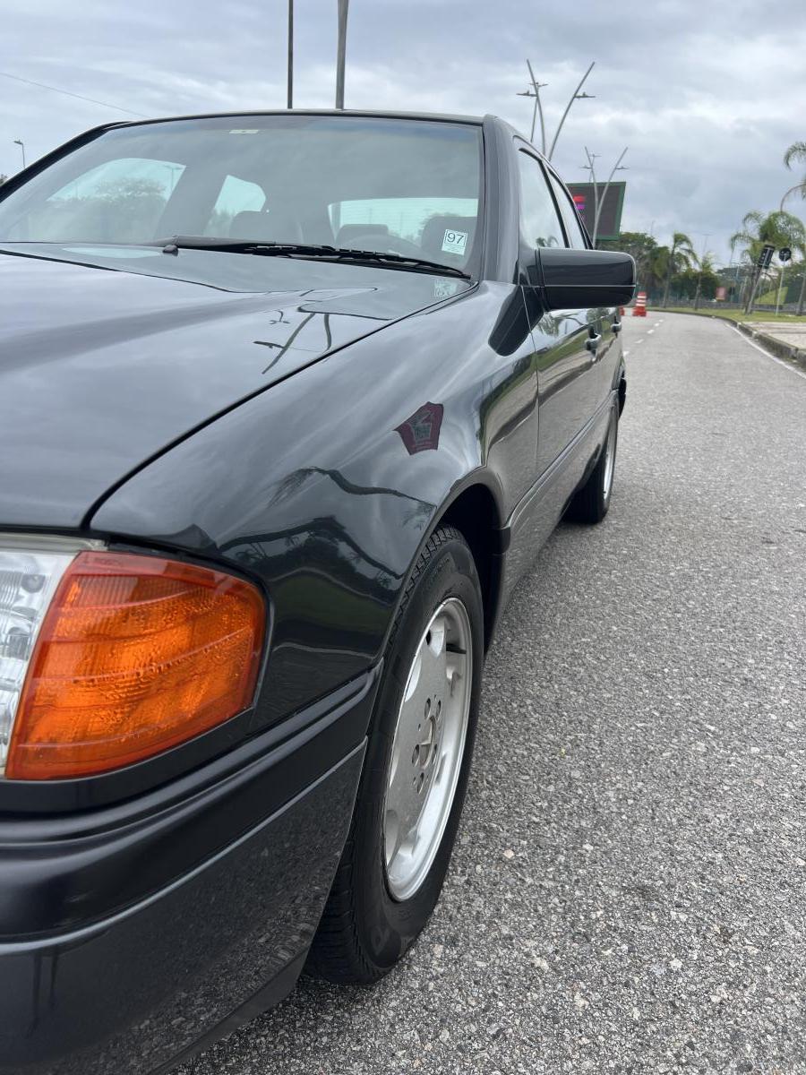 C220 - Foto #3 do anúncio à venda de Carro clássico