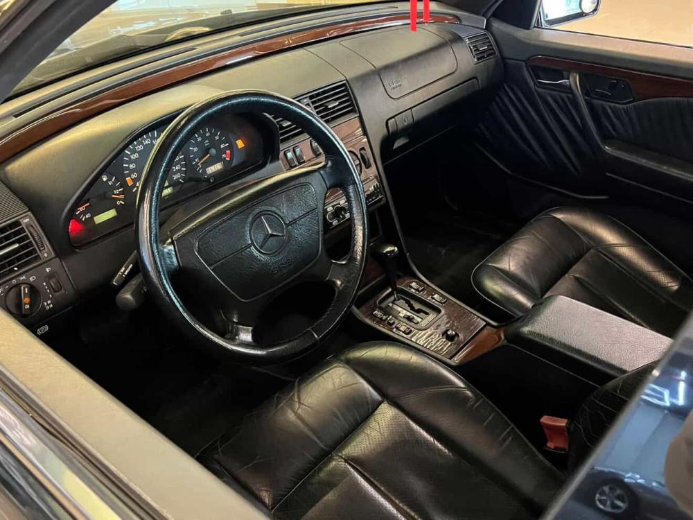 C280 - Foto #3 do anúncio à venda de Carro clássico