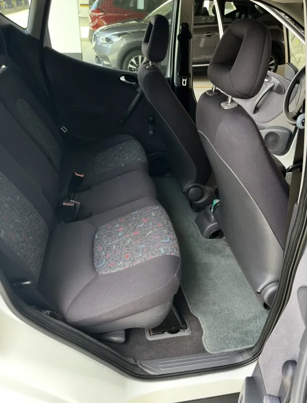 avv-mercedes-benz-classe-a-venda-2d83f3b-imagem-010