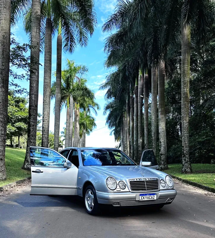 E320 - Foto #9 do anúncio à venda de Carro clássico