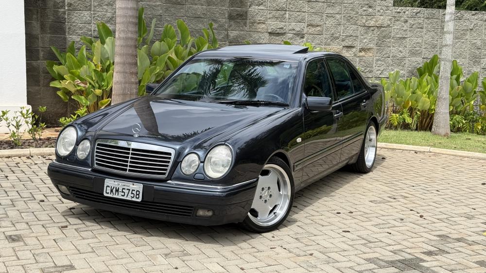 E320 - Foto #8 do anúncio à venda de Carro clássico