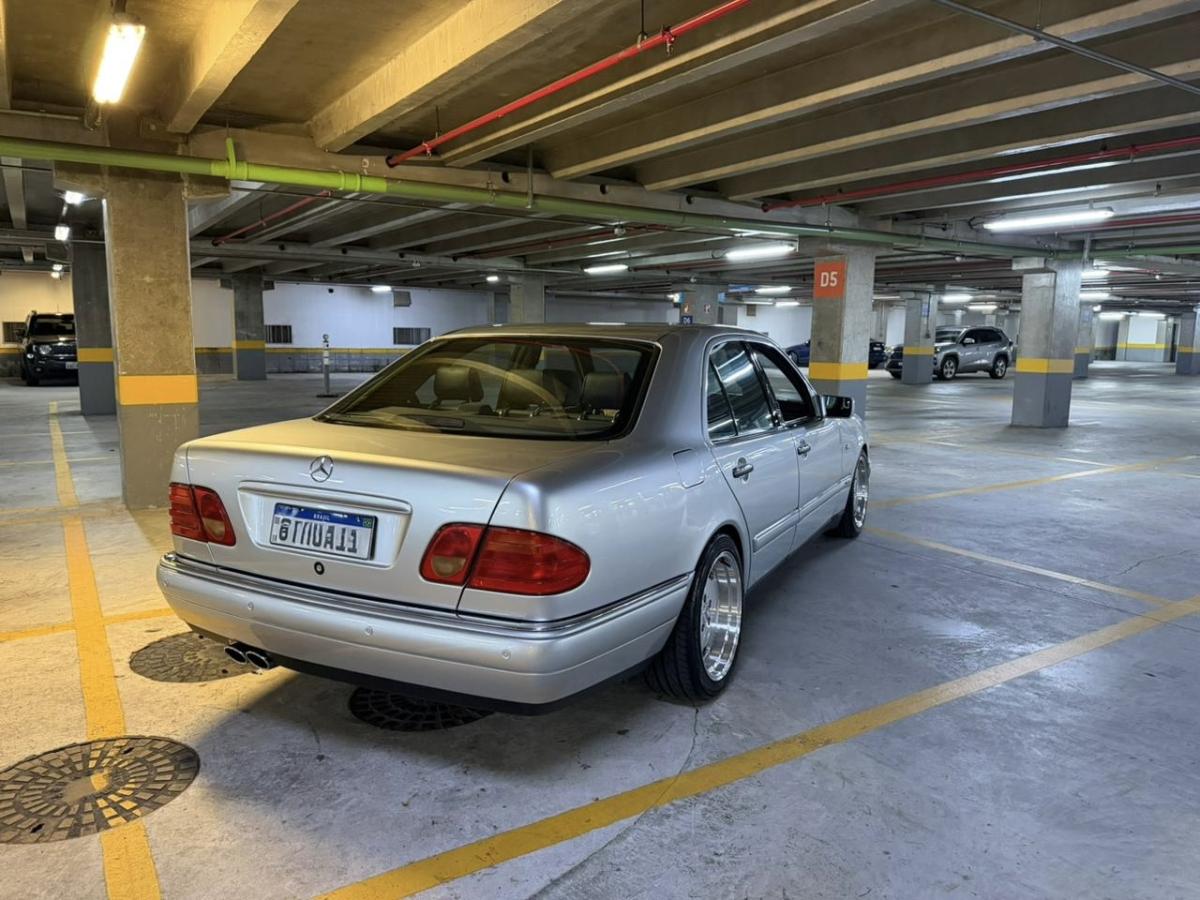 E320 - Foto #15 do anúncio à venda de Carro clássico