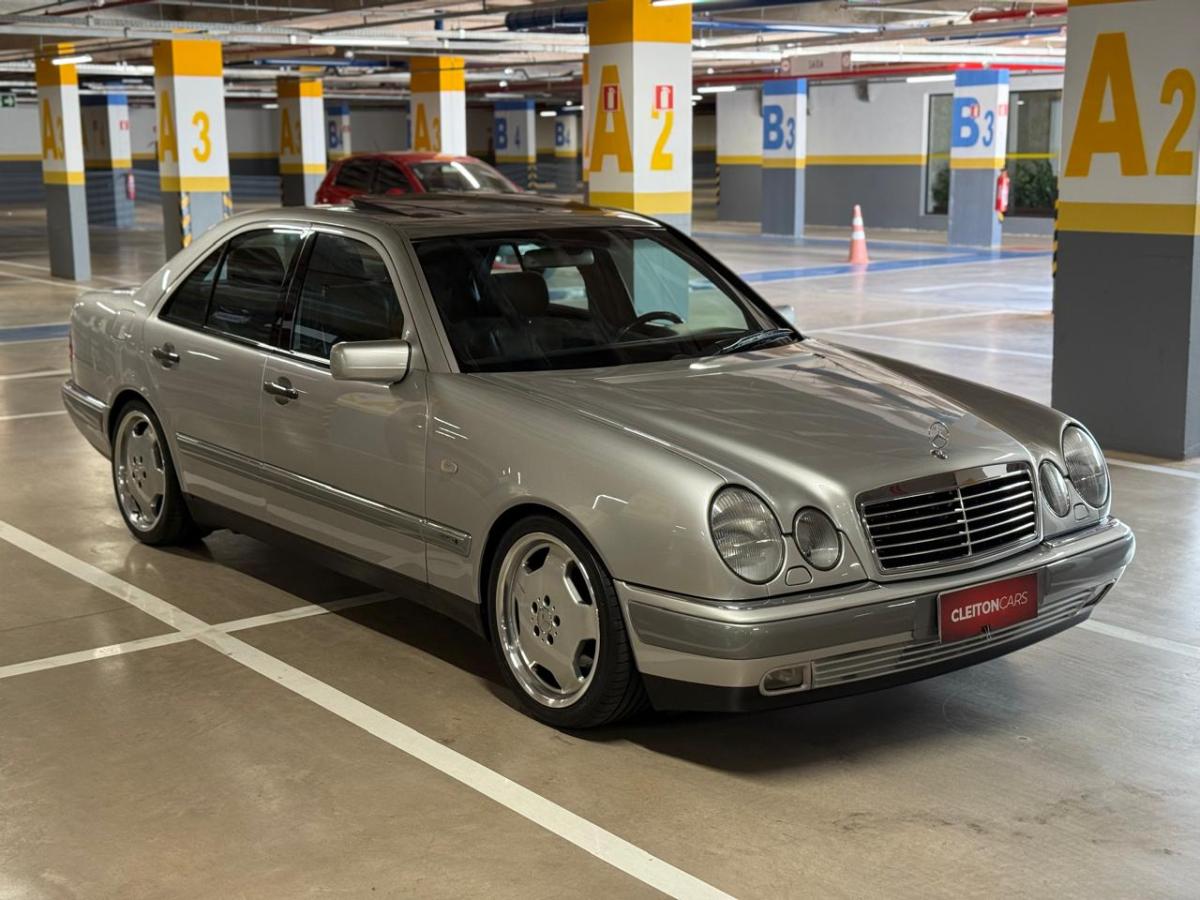 E320 - Foto #5 do anúncio à venda de Carro clássico