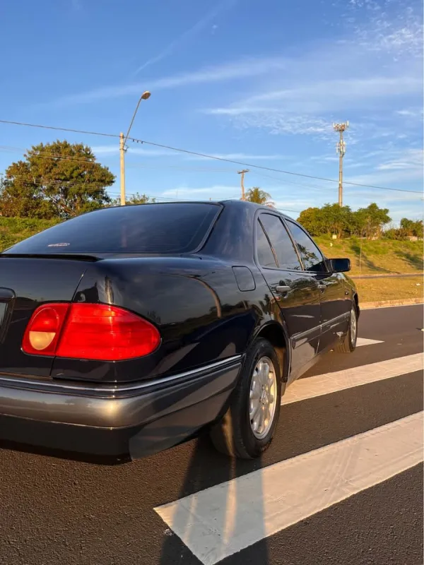 avv-mercedes-benz-e320-elegance-venda-z3e032s-imagem-005