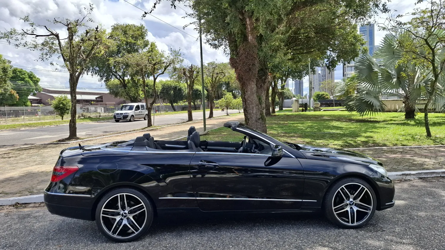 E350 - Foto #4 do anúncio à venda de Carro clássico