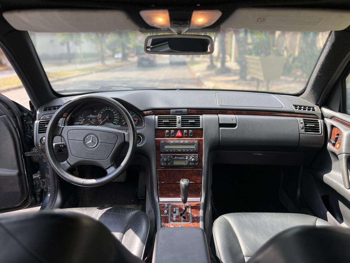 E430 - Foto #10 do anúncio à venda de Carro clássico