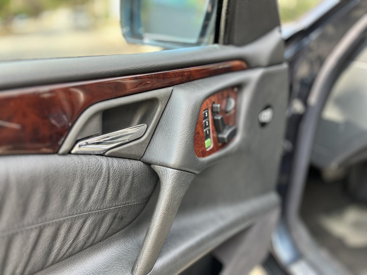 E430 - Foto #17 do anúncio à venda de Carro clássico