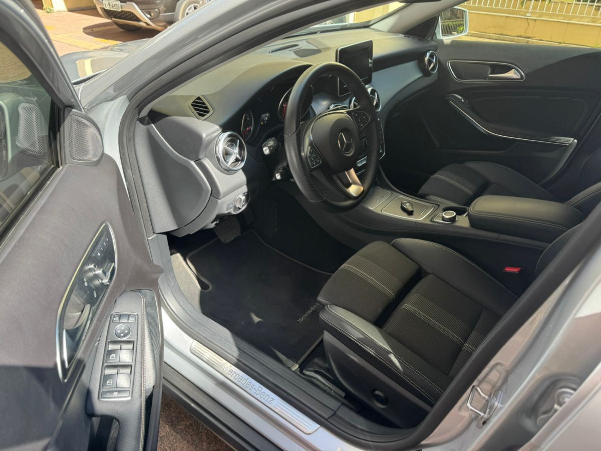 GLA - Foto #19 do anúncio à venda de Carro clássico