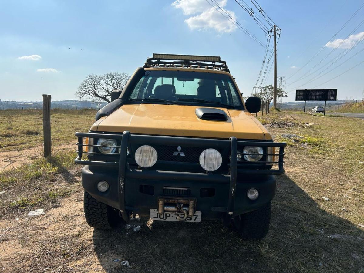 L200 - Foto #8 do anúncio à venda de Carro clássico