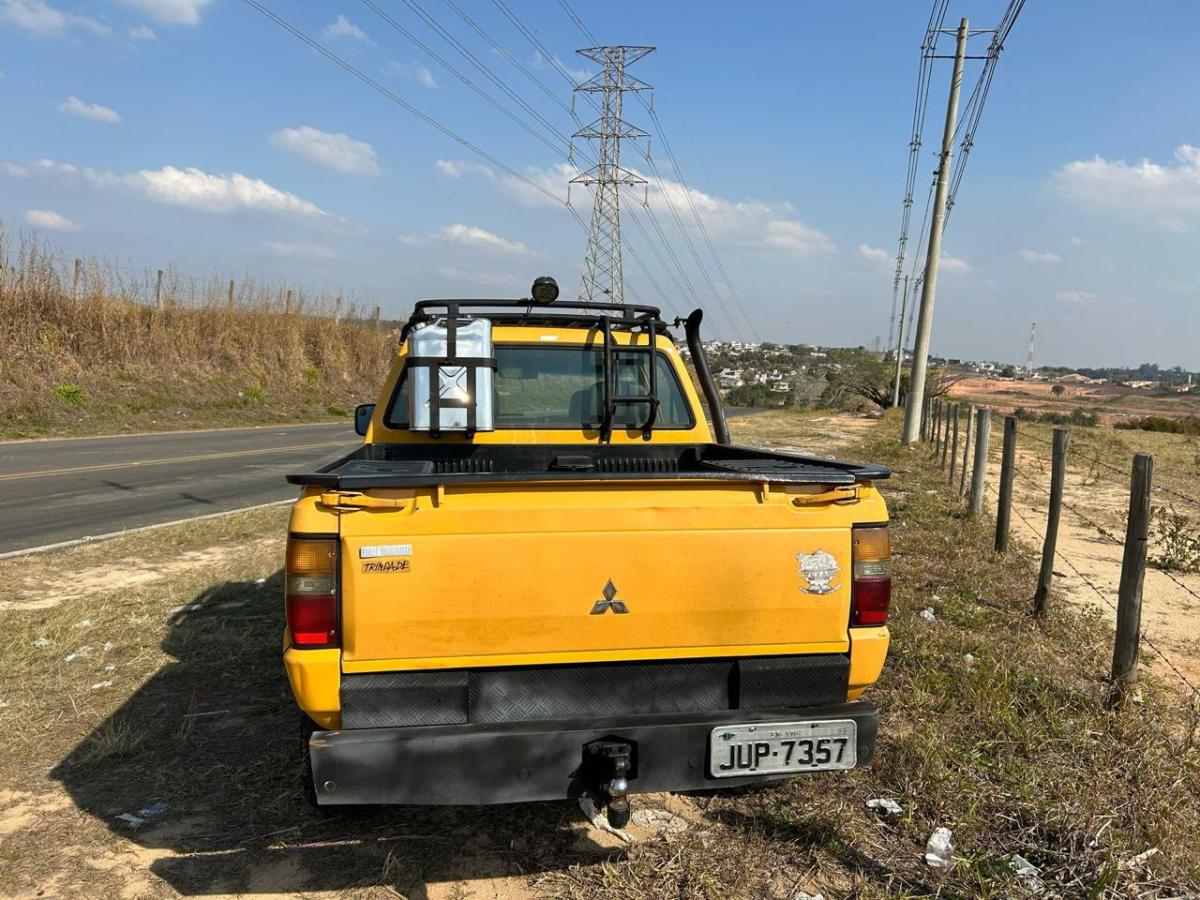 L200 - Foto #15 do anúncio à venda de Carro clássico
