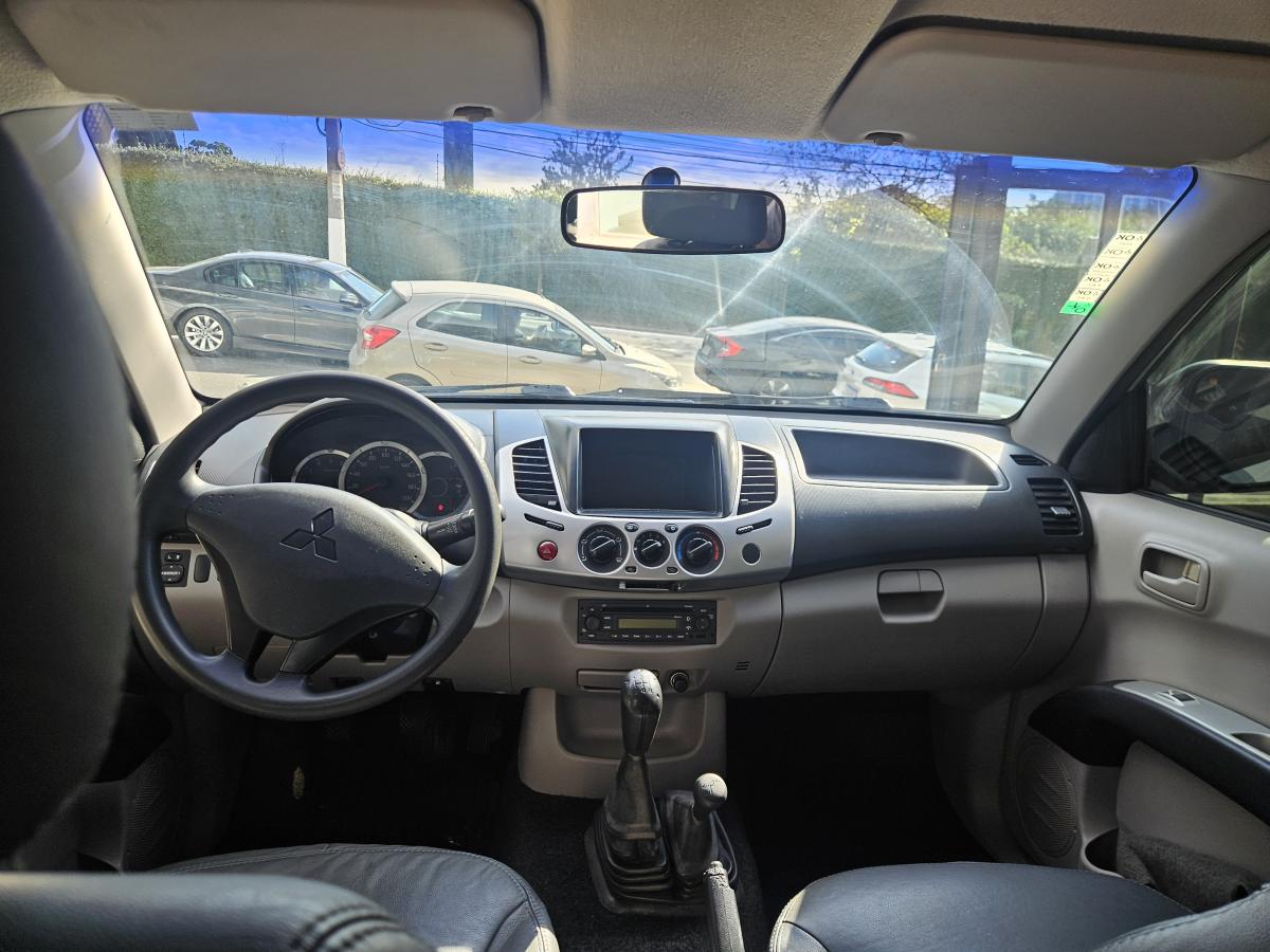 L200 - Foto #11 do anúncio à venda de Carro clássico