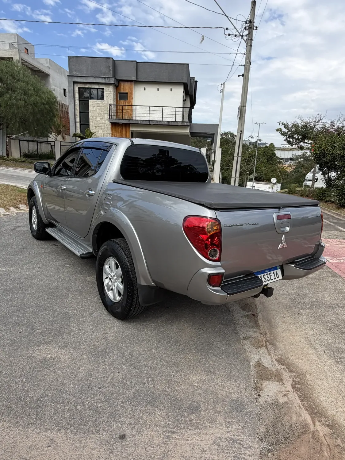 avv-mitsubishi-l200-venda-8b44519-imagem-008