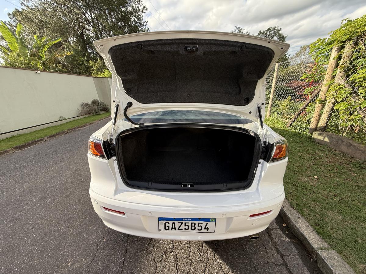 Lancer - Foto #16 do anúncio à venda de Carro clássico