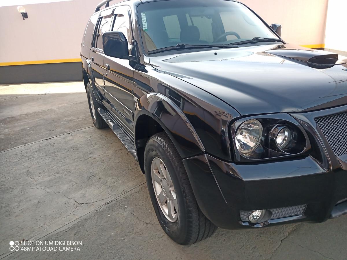 Pajero - Foto #3 do anúncio à venda de Carro clássico