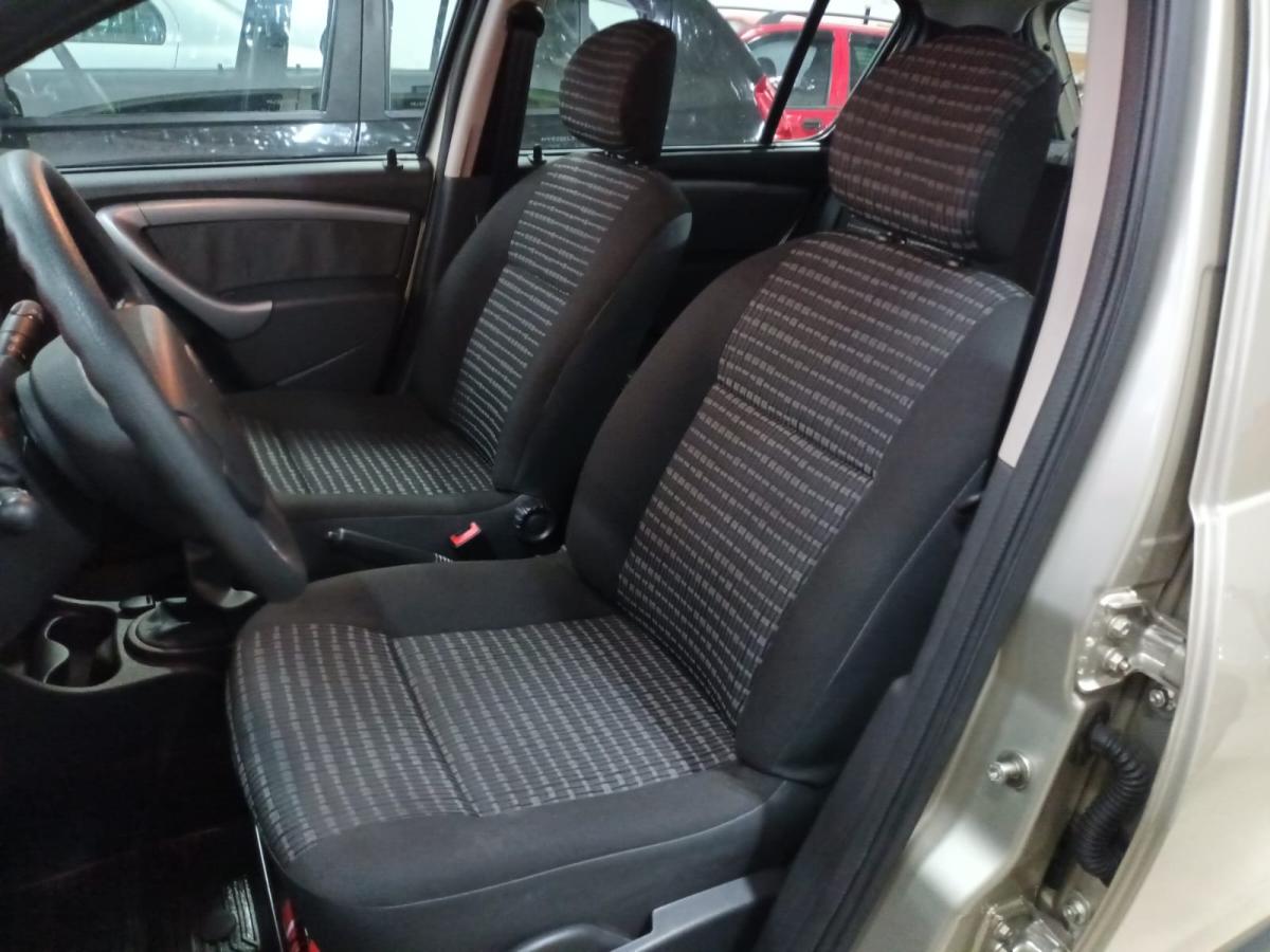 Sandero - Foto #13 do anúncio à venda de Carro clássico