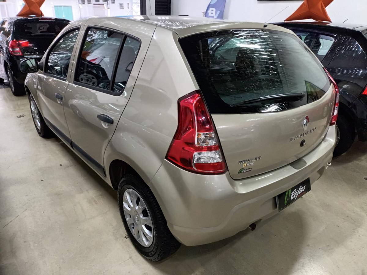 Sandero - Foto #20 do anúncio à venda de Carro clássico