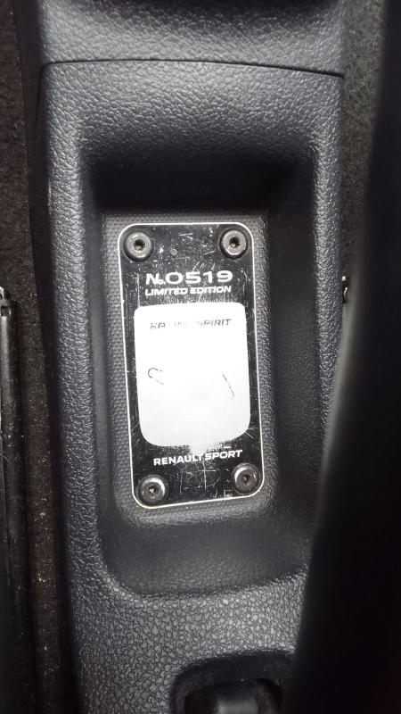Sandero RS - Foto #14 do anúncio à venda de Carro clássico