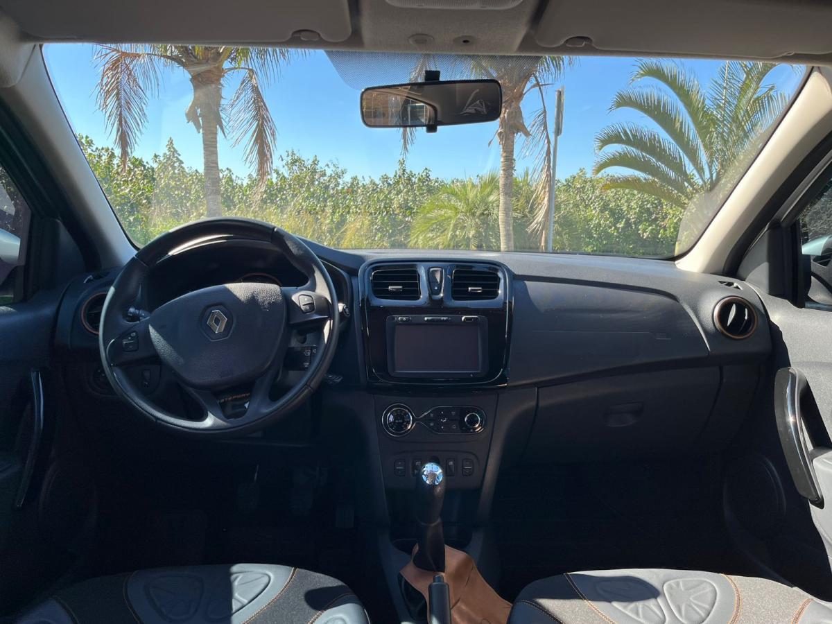 Sandero - Foto #8 do anúncio à venda de Carro clássico