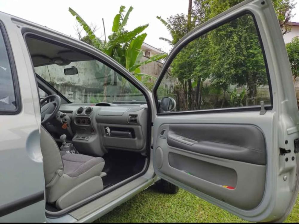 Twingo - Foto #12 do anúncio à venda de Carro clássico