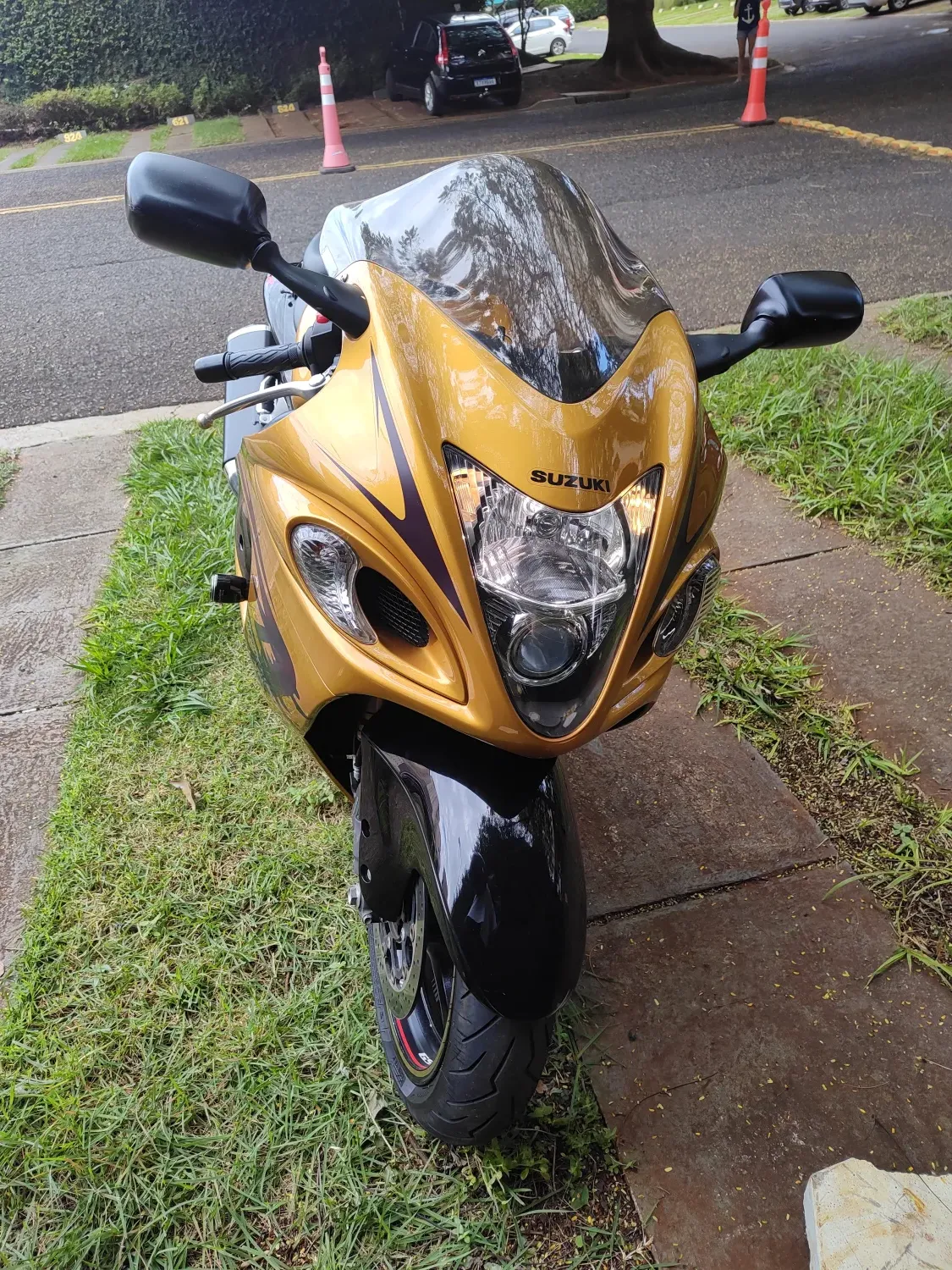 GSX 1300R Hayabusa - Foto #4 do anúncio à venda de Carro clássico