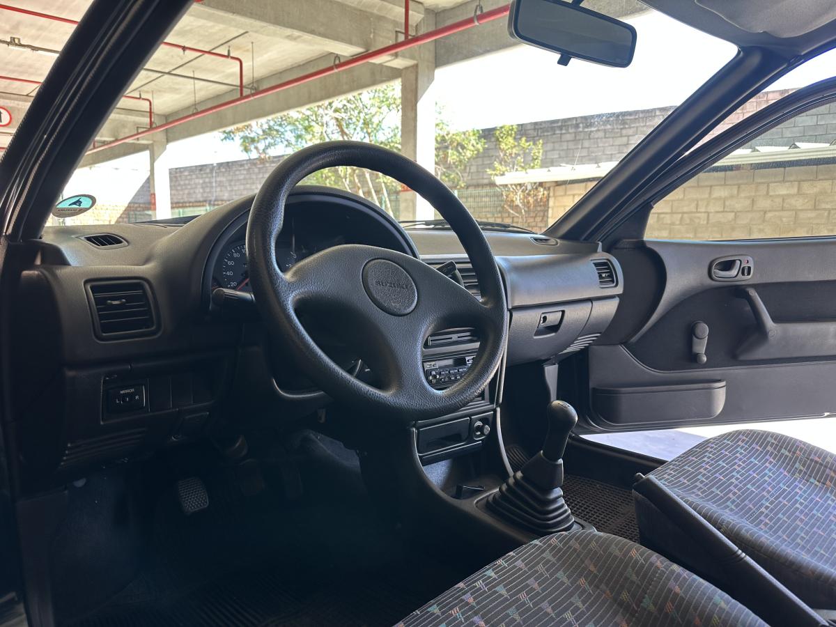 Swift - Foto #3 do anúncio à venda de Carro clássico