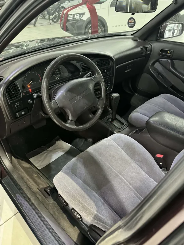 Camry - Foto #11 do anúncio à venda de Carro clássico