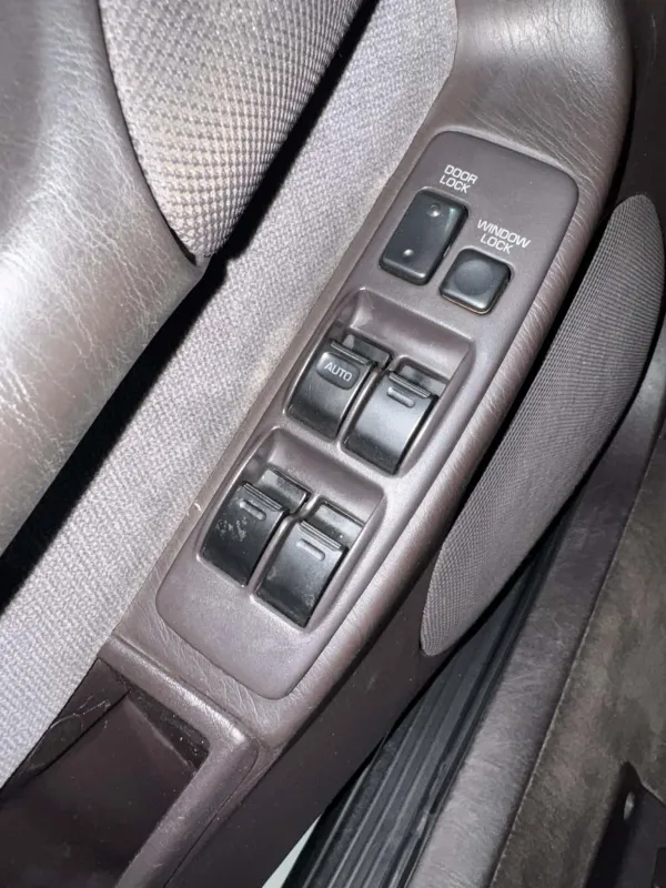 Camry - Foto #17 do anúncio à venda de Carro clássico
