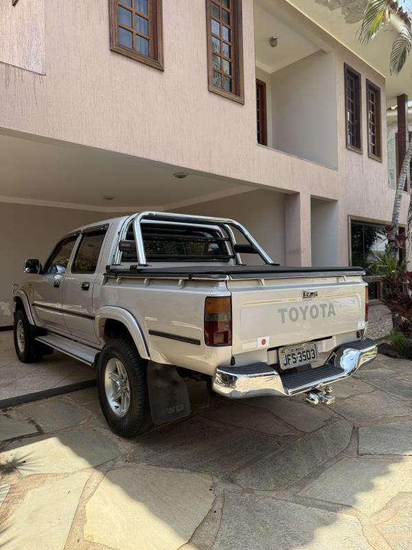 Hilux - Foto #14 do anúncio à venda de Carro clássico