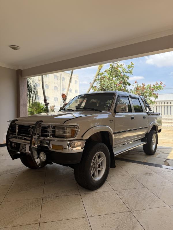Hilux - Foto #15 do anúncio à venda de Carro clássico