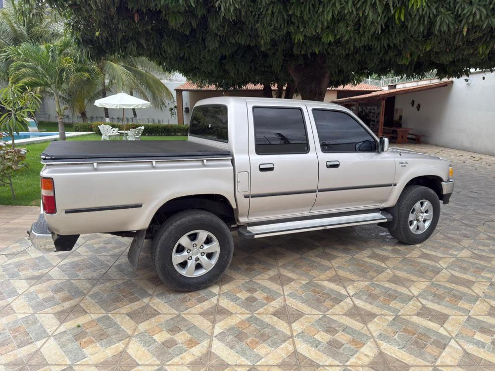 Hilux - Foto #6 do anúncio à venda de Carro clássico