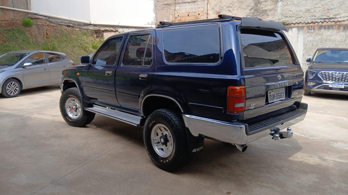 Hilux SW4 - Foto #21 do anúncio à venda de Carro clássico