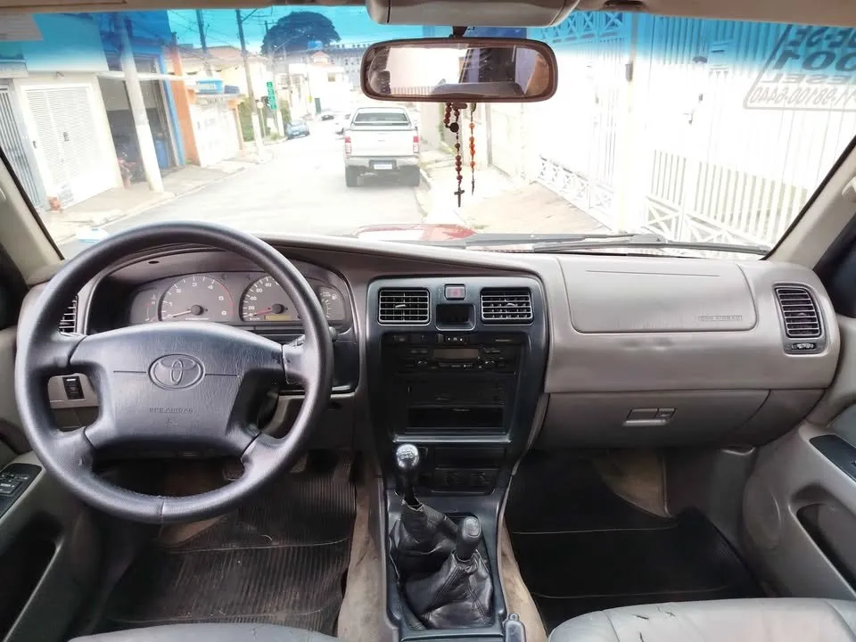 Hilux SW4 - Foto #7 do anúncio à venda de Carro clássico