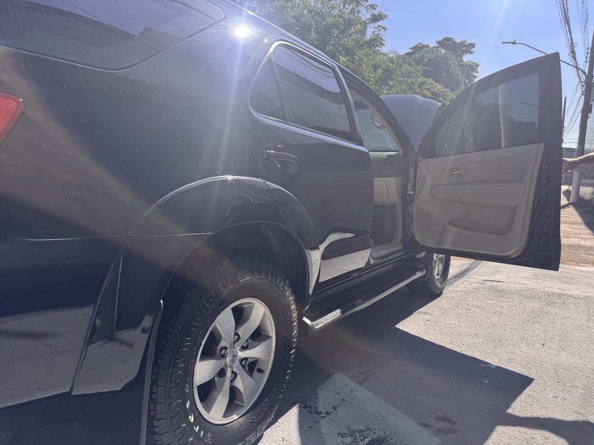Hilux SW4 - Foto #8 do anúncio à venda de Carro clássico