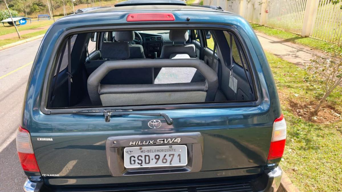 Hilux SW4 - Foto #8 do anúncio à venda de Carro clássico