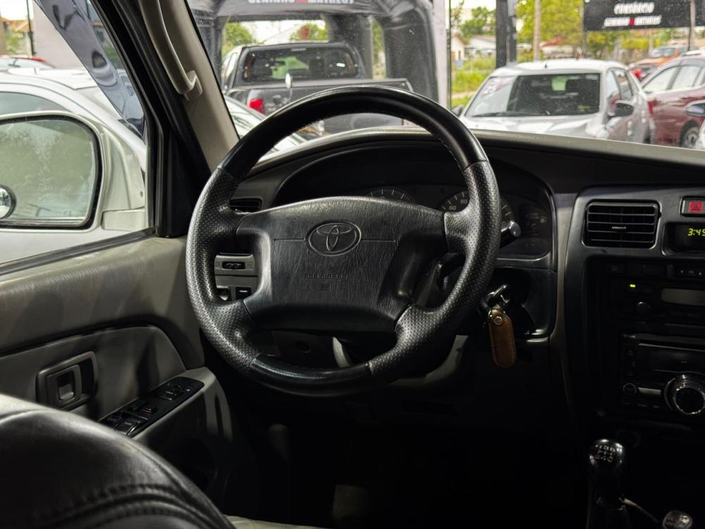 Hilux SW4 - Foto #4 do anúncio à venda de Carro clássico