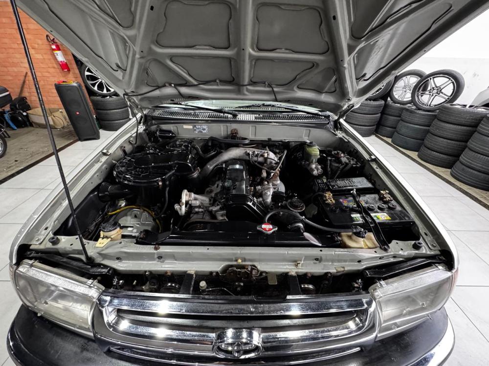 Hilux SW4 - Foto #16 do anúncio à venda de Carro clássico