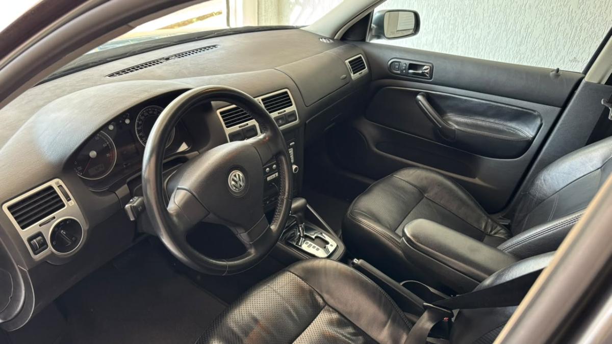 avv-volkswagen-bora-2-0-automatico-venda-pjjd9wc-imagem-014