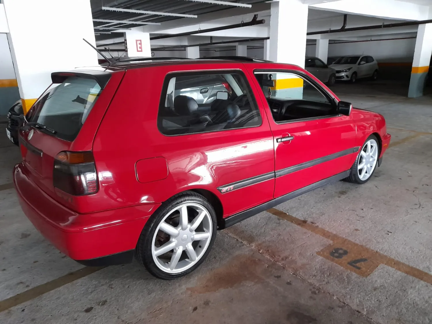 avv-volkswagen-golf-gti-venda-g5oaztr-imagem-019