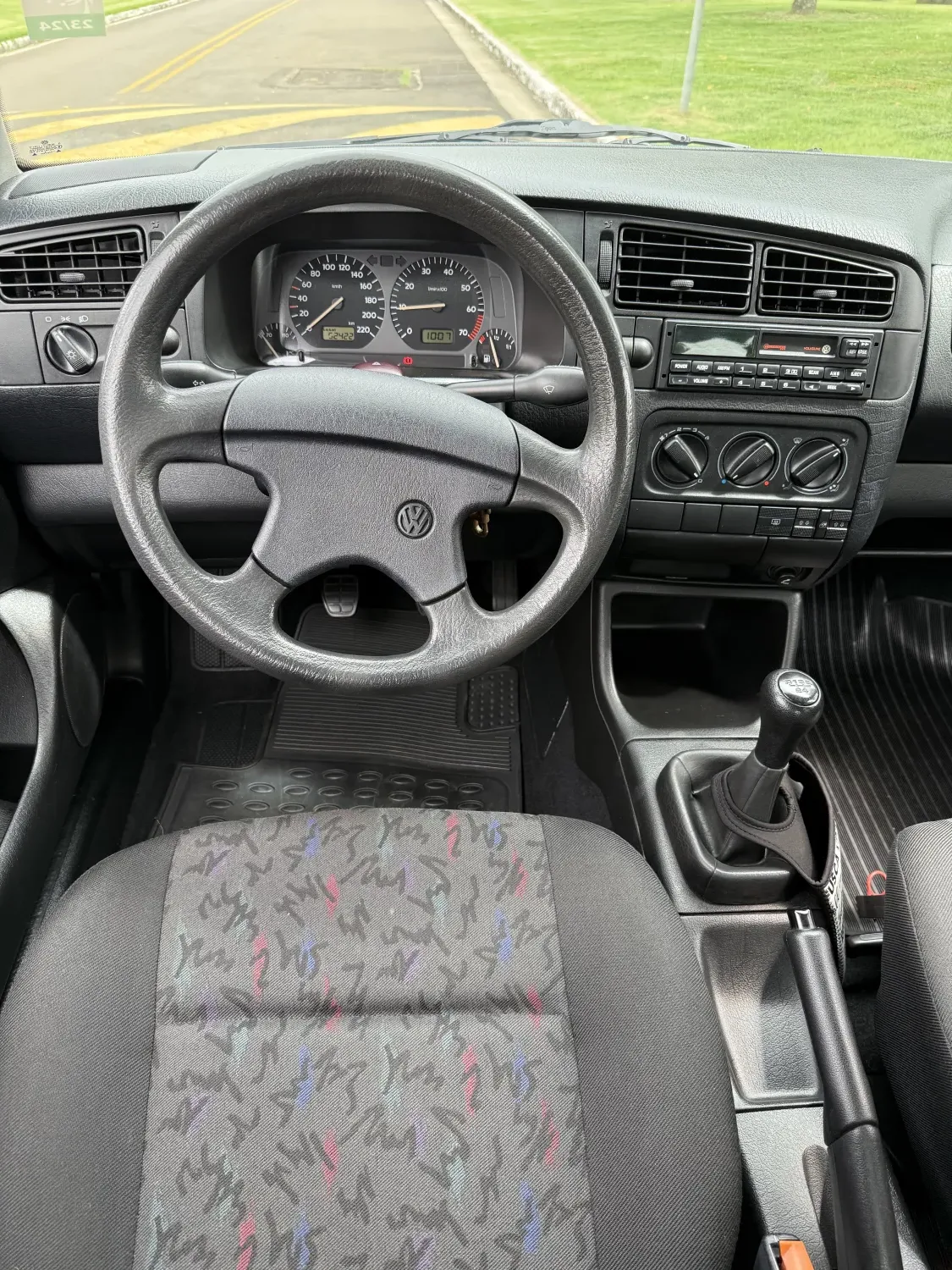 avv-volkswagen-golf-venda-3ece930-imagem-008