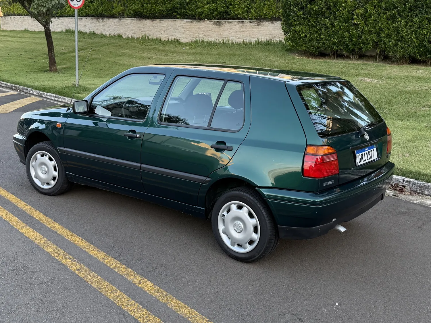 avv-volkswagen-golf-venda-3ece930-imagem-012