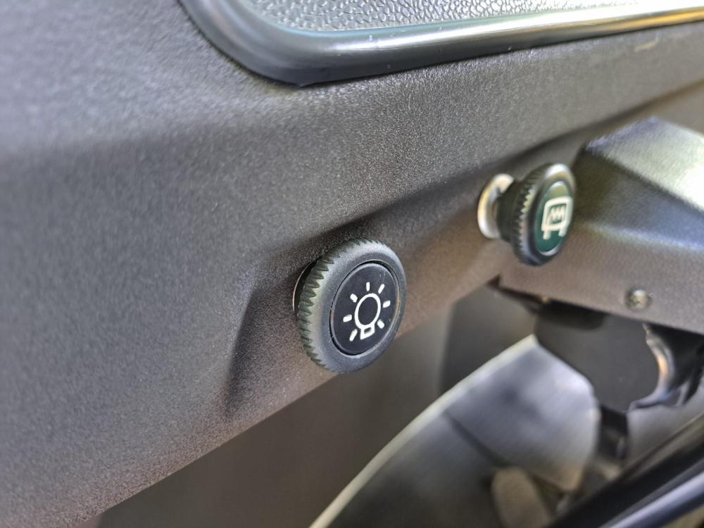 Kombi - Foto #3 do anúncio à venda de Carro clássico