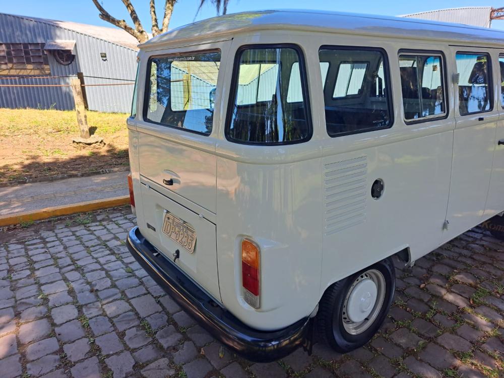 Kombi - Foto #20 do anúncio à venda de Carro clássico