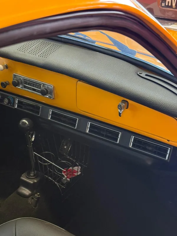 Karmann Ghia - Foto #7 do anúncio à venda de Carro clássico