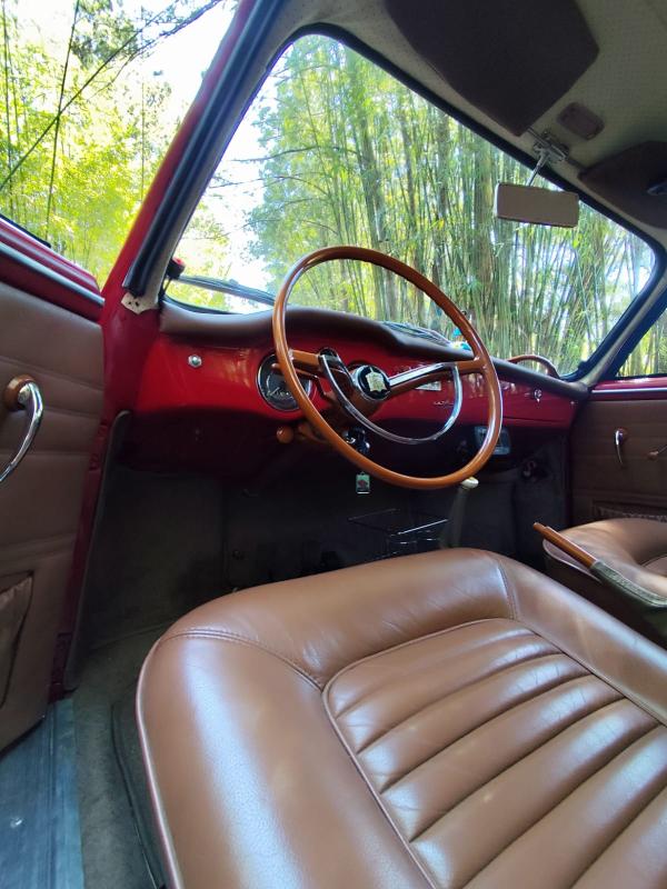 Karmann Ghia - Foto #6 do anúncio à venda de Carro clássico