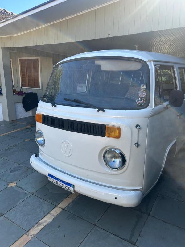 Kombi - Foto #3 do anúncio à venda de Carro clássico