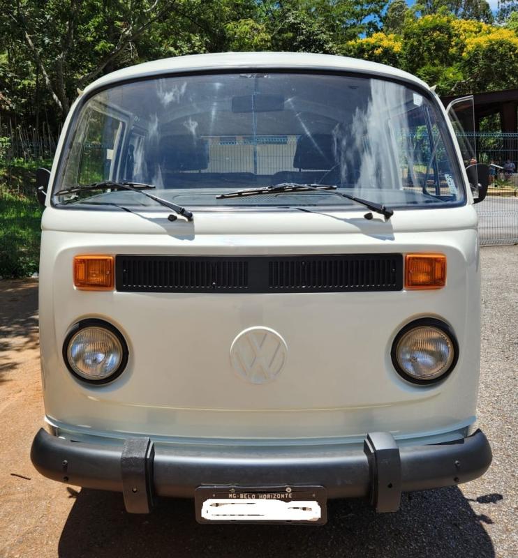 Kombi - Foto #5 do anúncio à venda de Carro clássico