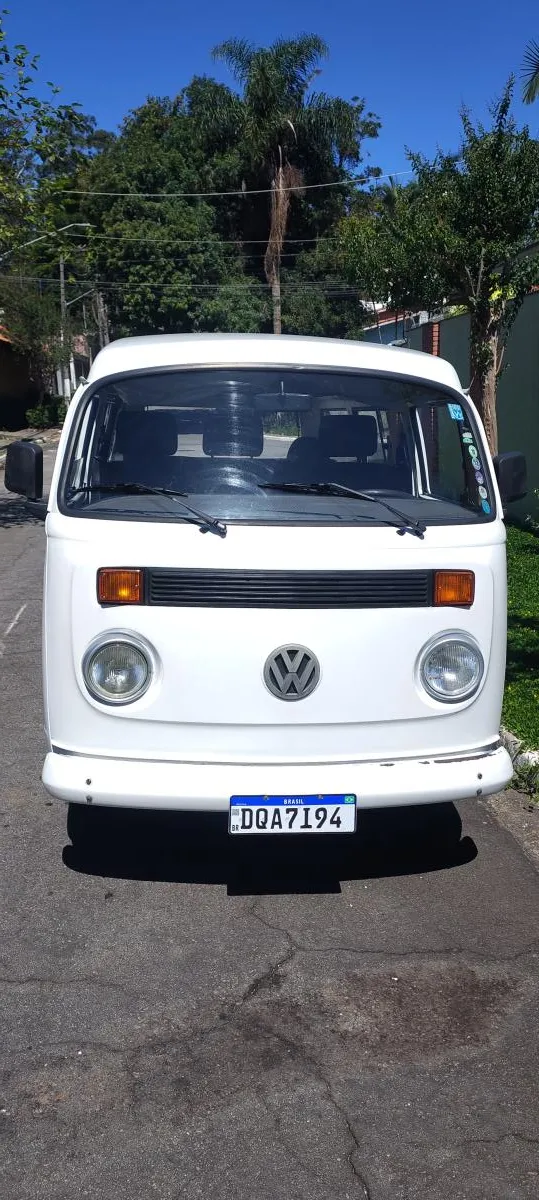 Kombi - Foto #2 do anúncio à venda de Carro clássico