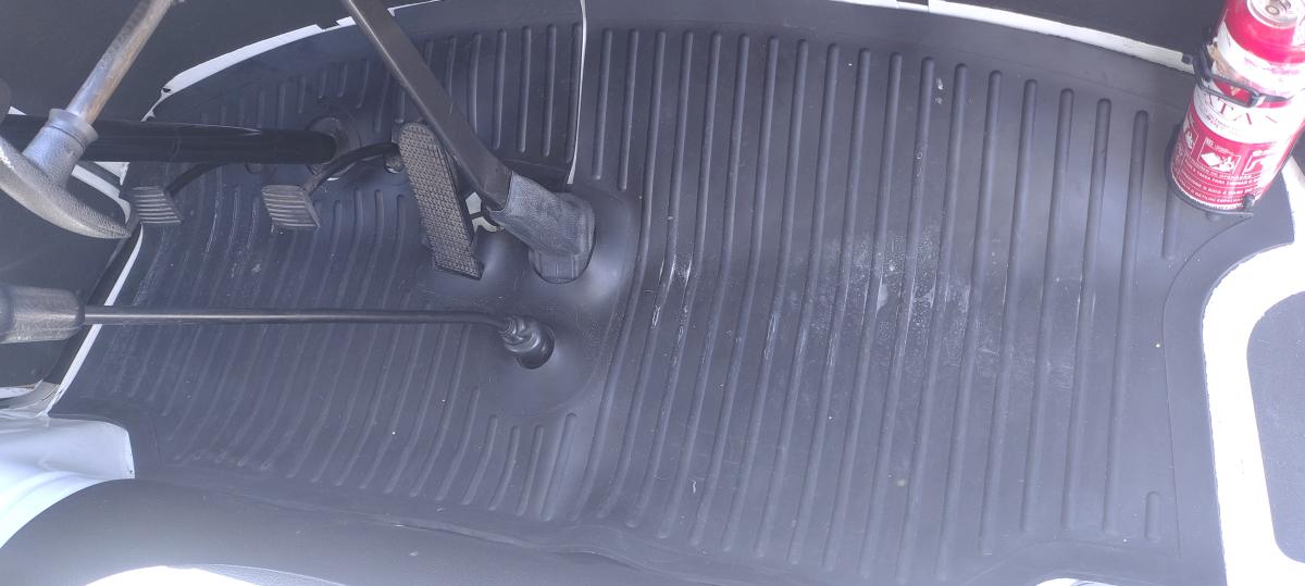 Kombi - Foto #6 do anúncio à venda de Carro clássico